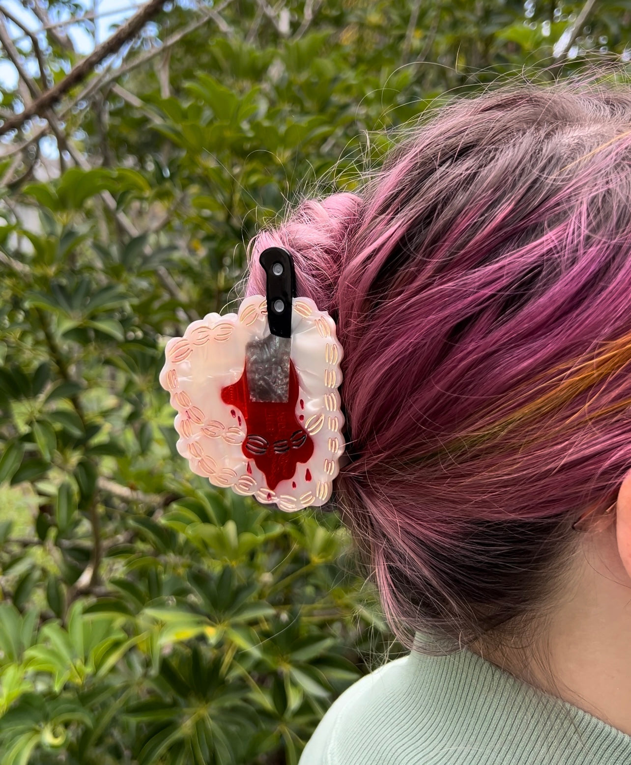 TinyMadexBoogieBee Collab - Cake Claw Clip