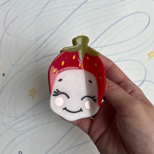 Strawb Cutie Claw Clip PREORDER read description