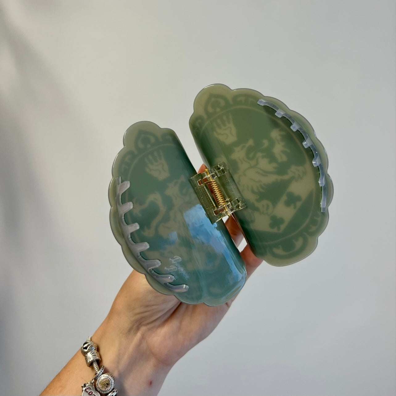 Crest Claw Clip