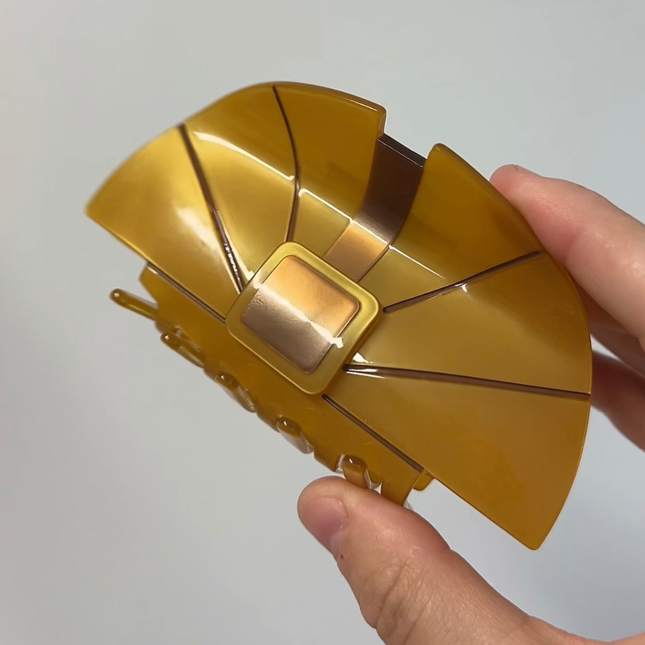 Head Piece Claw Clip PREORDER